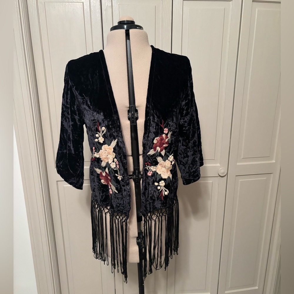 Abercrombie & Fitch Black Kimono with Floral Details